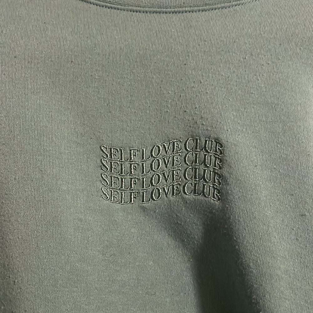 Crewneck - Picture 2 of 4